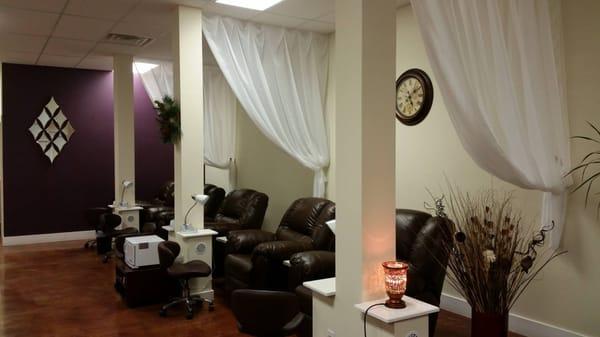 Pedi Loungers
