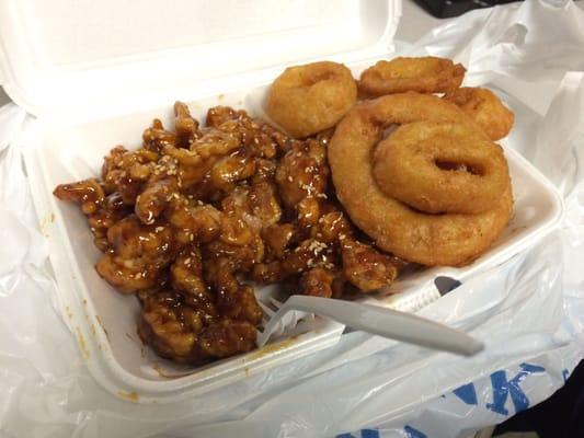 Bomb boneless chicken combo w/ onion ring side