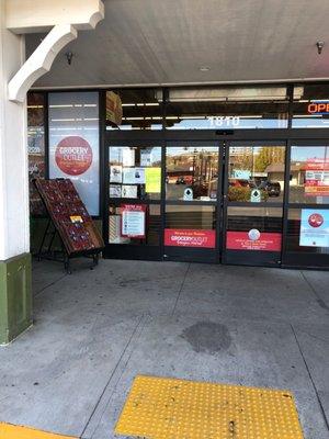 This bowling alley no longer exists!