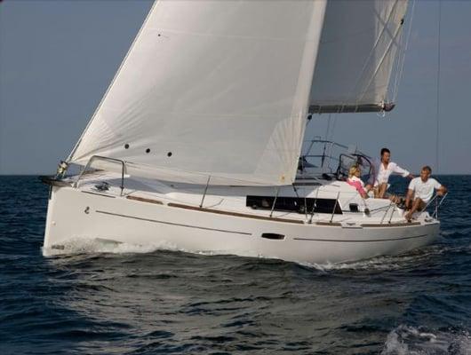 2010 Beneteau 34 Now available to charter with a captain or for bareboat!