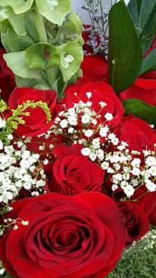 A beautiful rose arrangement done by Patty