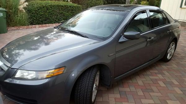 2004 Acura TL $6500 Original owner. New Yokohama tires 5 speed rare stick shift.