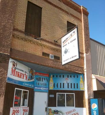 Mikey's Bar & Grill