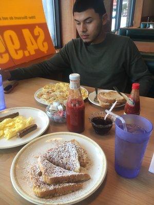 Delicious! Great customer service there was no wait on the food