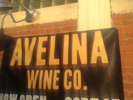 Avelina Wine