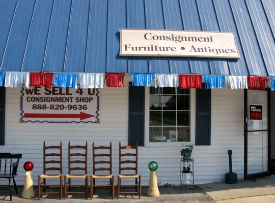 Unique Shop - Something for Everyone! Antiques - Collectibles - Furniture - Framed Art Vintage Items - Gently Worn Clothing