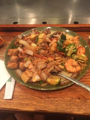 Chicken and shrimp with soba noodles and veggies! Fantastic!!
