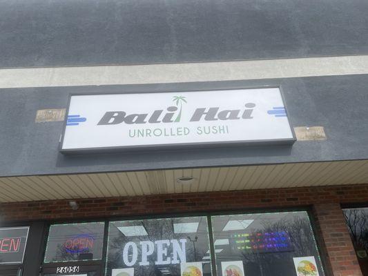 Bali hai unrolled sushi 26056 W. 12 mile Southfield, MI 48034. Ice cream rolled ice cream, smoothie bubble tea.