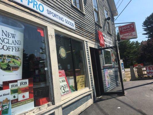 Road side entrance on Rte 113