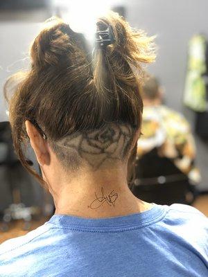 Undercut with rose design
