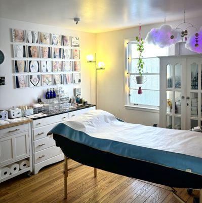 Treatment room where all the magic happens! Expert brow shaping, full body waxing and cosmetic/decorative tattoos.