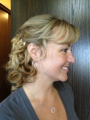 Pretty Beach Bride Hair style