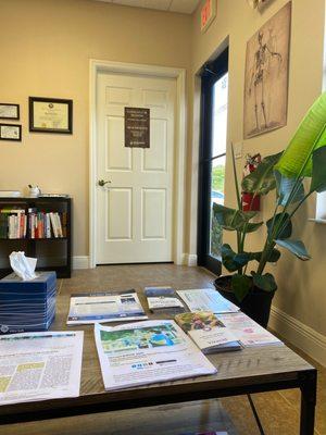 Waiting area. Clean. Small.