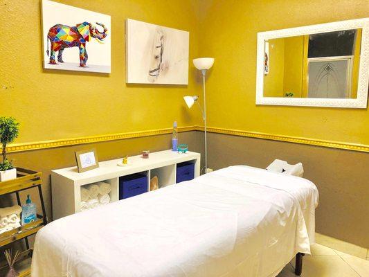 Spa Room @ Club Men Barbershop & Spa.