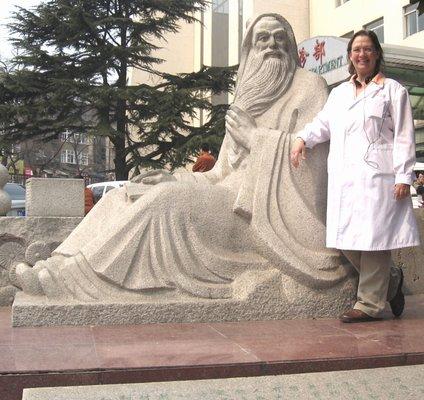 Gina Halsey, LAc (CA), Dipl. O.M. (NCCAOM) at Qingdao University Medical Hospital in China, 2007.