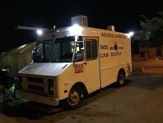 Cabrones Taco Truck