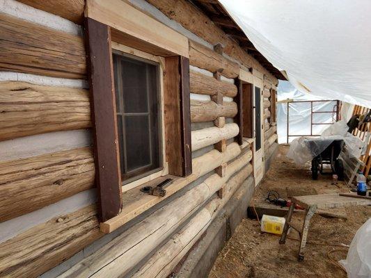 Delbert L Thomas Log Home Repair and Restoration