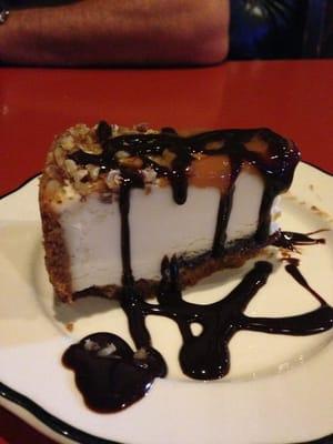 Yummy turtle cheesecake =}
