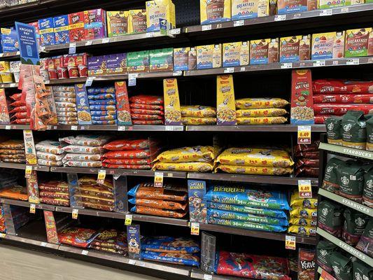 Large selection of bulk generic cereal