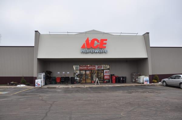 Middlefield Ace Hardware