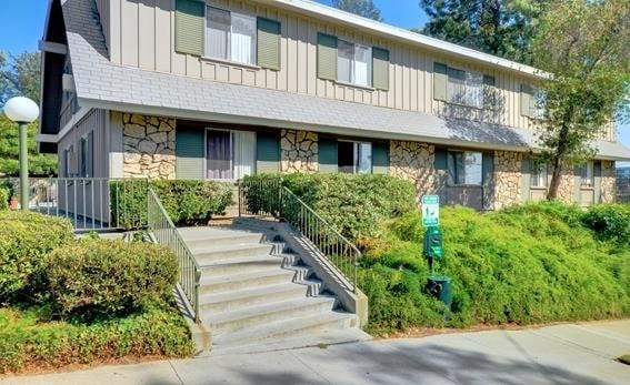 Parkway Drive Apartments