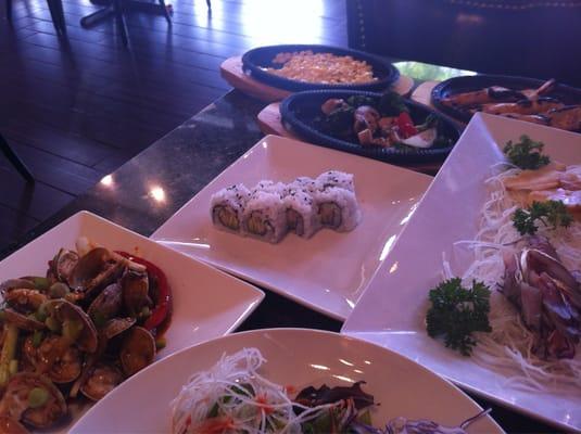 Tiger shrimp, corn, California roll, stir fried clams, broccoli and mushroom, hwae moochim