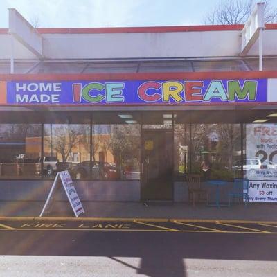 Behold the storefront to some of the best ice cream NJ has to offer!