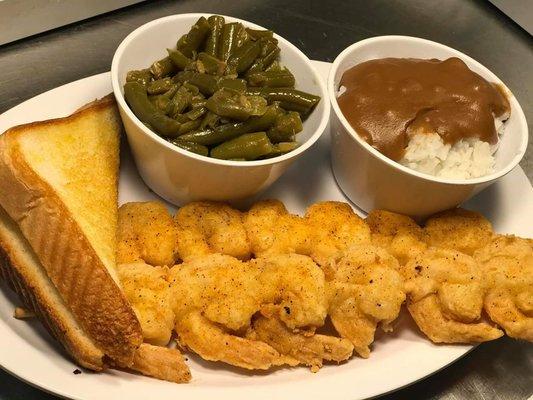 Shrimp, green beans, rice and gravy with toast