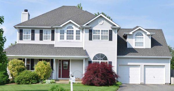 Lesley McDonald - Coldwell Banker Residential Brokerage