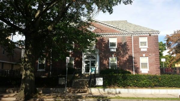 Front of the Weequahic Branch library