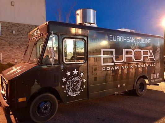 Outside the Residence Inn near the airport.