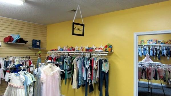 Gently used chidlren's clothing sizes nb-14!