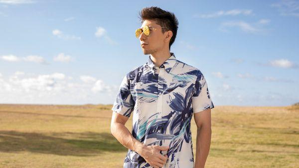 Majun's Big Flower highlighted with bold brushstrokes; just like an illustration on a canvas.