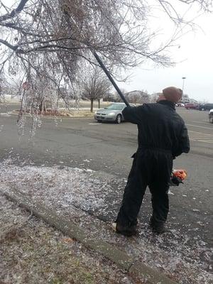 24 Hr. Emergency Service - Tornado, Ice or Wind call 405-923-0611