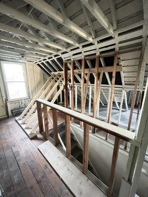 Temporary purlins before installing knee wall to open dormer closet