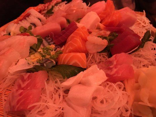 close up of sashimi... excellent !!
