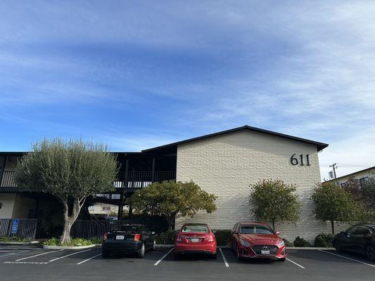 Pinnacle Tax & Finance