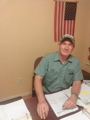 Dean Glover's Hometown Pest Control