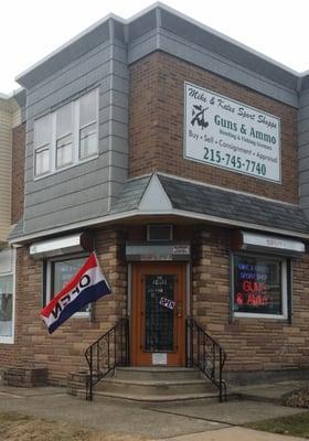 Oxford & Rockwell Avenue corner