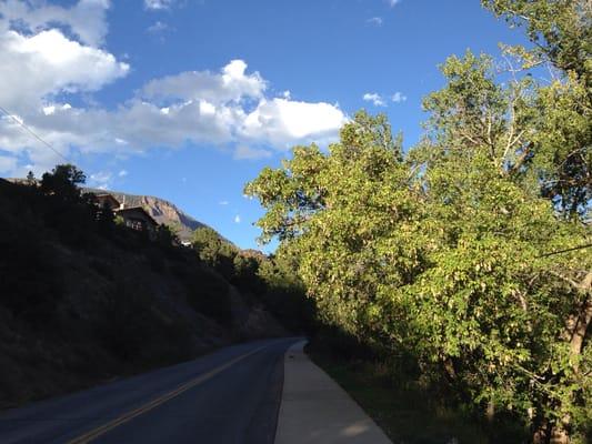 Start of the road up the beautiful canyon!