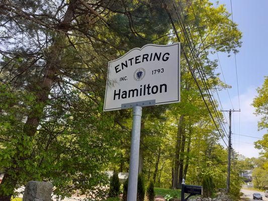 Entering Hamilton from Essex.