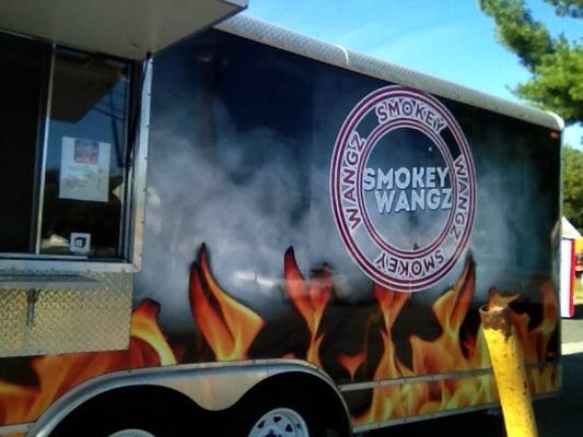 Food truck in Spirit Shop parking lot.