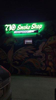 710 smoke shop
