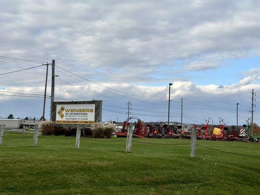 Wengers Farm Machinery