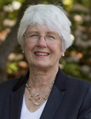 Linda Brady, RE/MAX Gateway agent in the Jersey Shore Area, specializing in beach homes, vacation properties, first-time home...