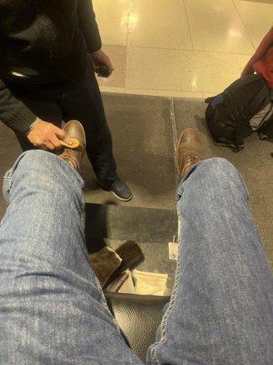 Shoe Shine Service