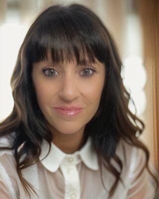 Jennifer Hutchison - Barrett Real Estate