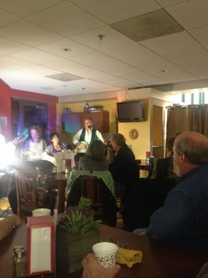 Big Kenny n 3d rock the oasis!