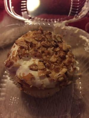 Almond cupcake!