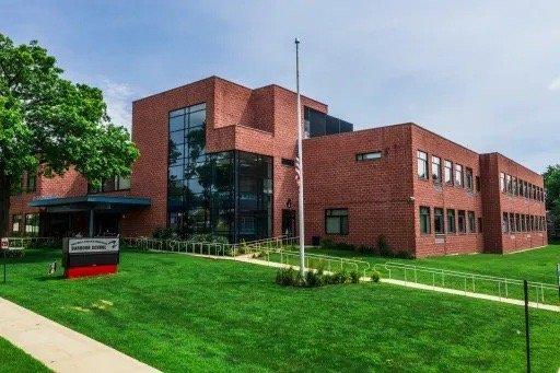 This school is a really good school for bilingual kids and it also helps them improve and get over their language barriers.